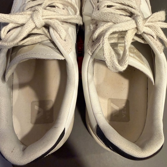 Veja Women’s Cream and Black Sneakers - Picture 3 of 8